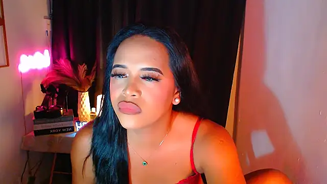 Lorainnelustts live sex cam