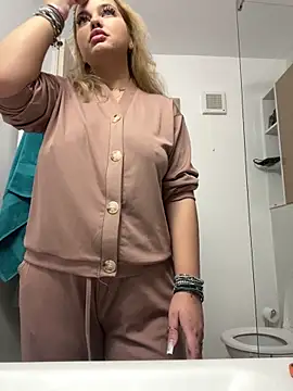 AllysonK live sex cam