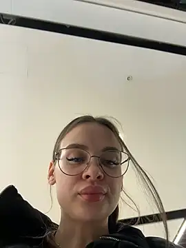 KristiRich live sex cam