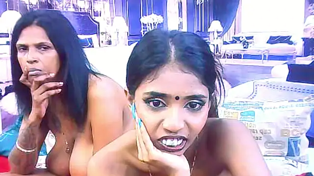 IndianSexySlender live sex cam