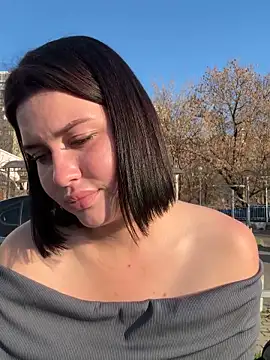 KikiWatson live sex cam