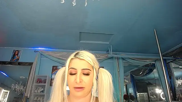 ADRIANNA_FOX live sex cam