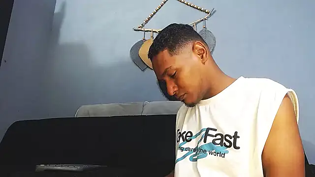 Grandeygruesa1 live sex cam