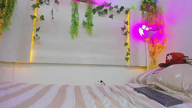 AngelSlimm live sex cam