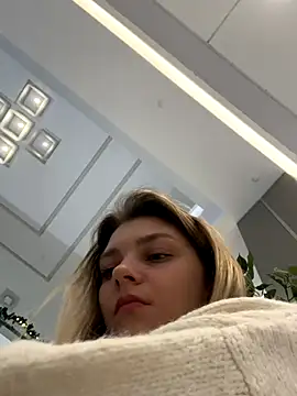 ValenciaShock live sex cam