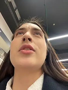 Holly_Play live sex cam