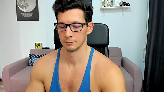 BrutusK08 live sex cam