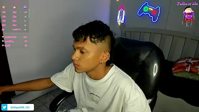 loistwink_ live sex cam