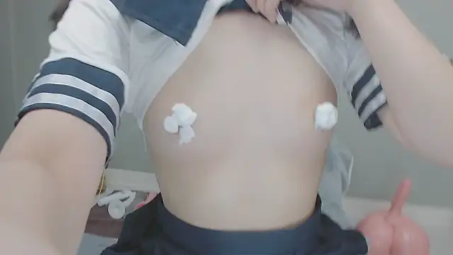 Hanna_18_cute live sex cam