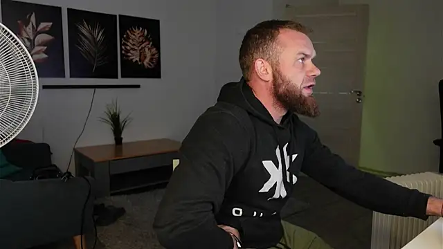 Tommy_Burnz live sex cam