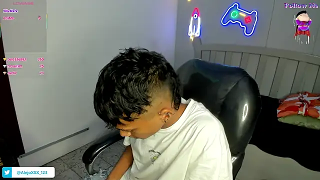 loistwink_ live sex cam