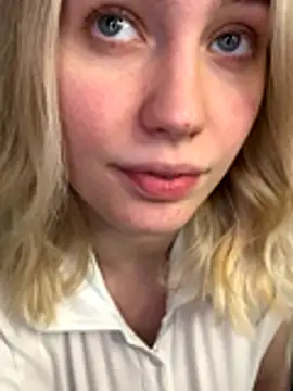 HoneyRay live sex cam