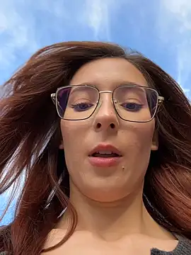 LilluKatten live sex cam