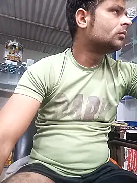 Priynkarani live sex cam