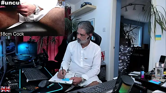 OnlineBossUK live sex cam