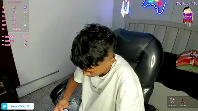 loistwink_ live sex cam