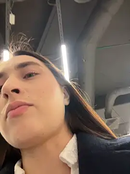 Holly_Play live sex cam