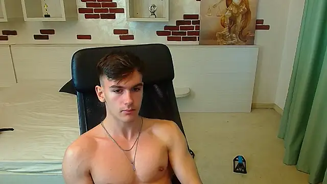 BradyFlint live sex cam