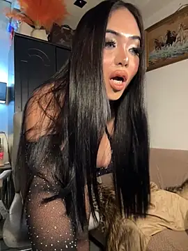 BigDominaMia live sex cam