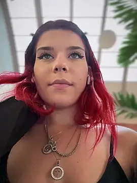 RiriRoseey live sex cam