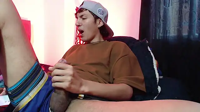 NaytonFreeman live sex cam