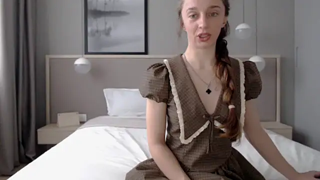 ShySchoolGirl live sex cam