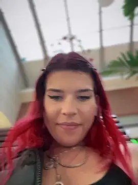 RiriRoseey live sex cam