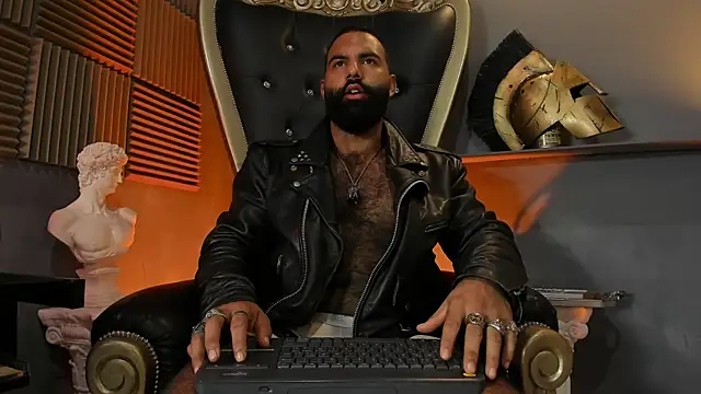 BeardAndrew live sex cam