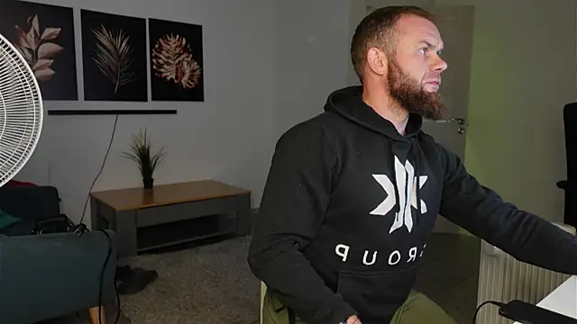 Tommy_Burnz live sex cam