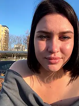 KikiWatson live sex cam