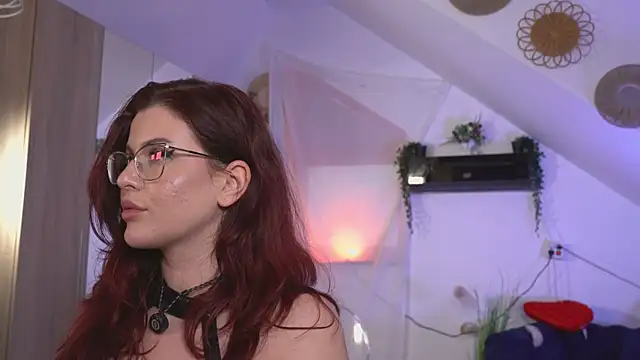 Amaliamour live sex cam