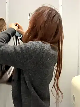 LilluKatten live sex cam