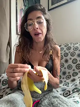 Amani_thewolf live sex cam