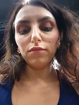 Izabella_Bella live sex cam