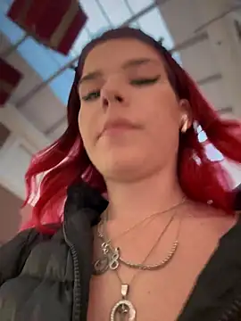 RiriRoseey live sex cam