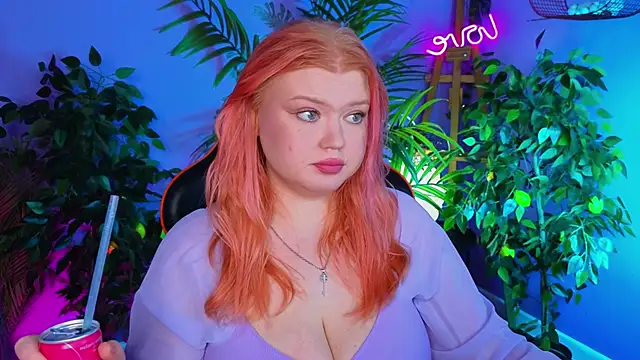 Adele_Moor_ live sex cam