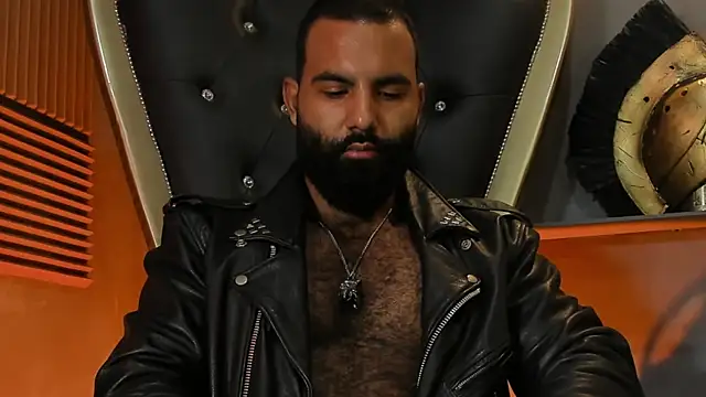 BeardAndrew live sex cam