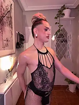 Crystal_________ live sex cam