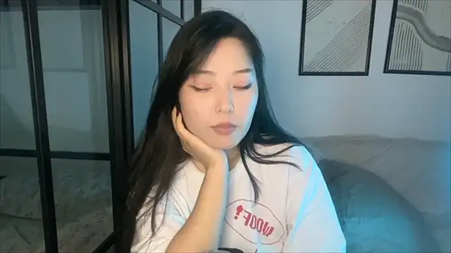 WonderMira live sex cam