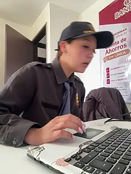 Emily-7_ live sex cam