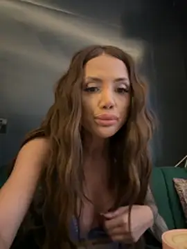 NicollleDiamondd live sex cam