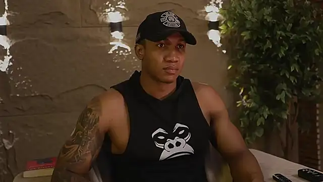 Logan_Varela live sex cam