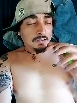 LUcyf3RmAl3696 live sex cam