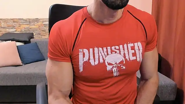 HotHunkTrainer live sex cam