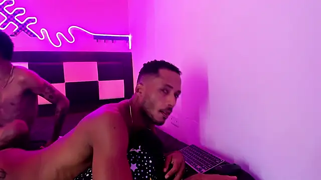Black_Guys_Pervert_ live sex cam
