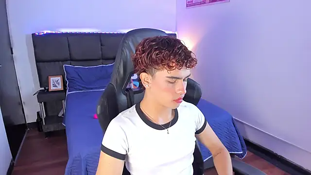 Aiiden_15 live sex cam