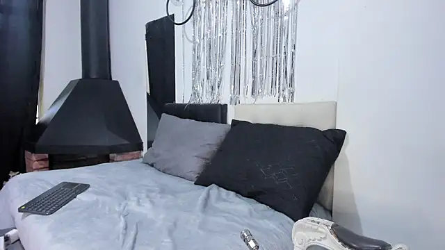 Almaazz live sex cam