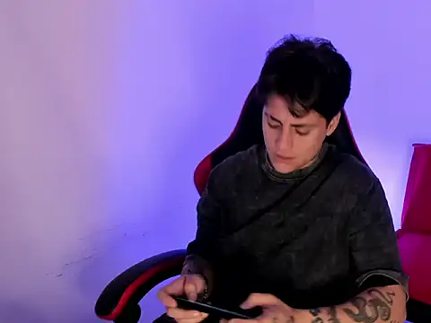 PeytonBox live sex cam