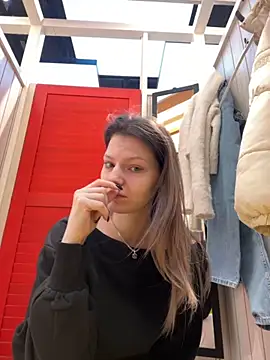 MaryHiggins live sex cam