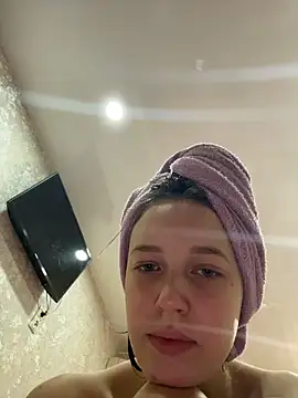 ElliRose live sex cam